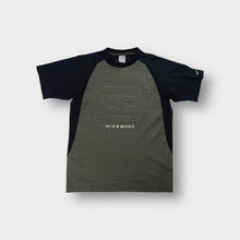 Load image into Gallery viewer, Vintage 2000s Nike Shox T-Shirt | M
