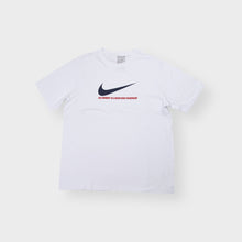 Load image into Gallery viewer, Vintage Nike T-Shirt | M