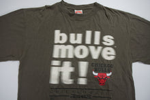 Load image into Gallery viewer, Vintage 90s Nutmeg Chicago Bulls T-Shirt | XL