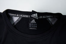 Lade das Bild in den Galerie-Viewer, Vintage Adidas All Blacks Rugby Sweatshirt | L