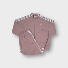 Lade das Bild in den Galerie-Viewer, Adidas tracksuit in mauve with white three-stripe detailing and trefoil logo