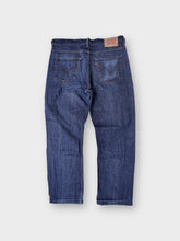 Load image into Gallery viewer, Vintage Levi's Jeans | 34/32