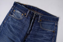 Load image into Gallery viewer, Vintage Levi's Jeans | 31/32