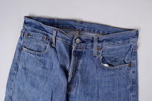 Load image into Gallery viewer, Vintage Levi's Jeans | 30/32