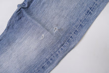 Load image into Gallery viewer, Vintage 90s Lee Jeans | 32/32
