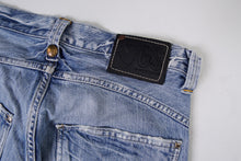 Load image into Gallery viewer, Vintage 90s Lee Jeans | 32/32