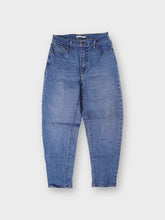 Load image into Gallery viewer, Levi's Jeans | Women's 29