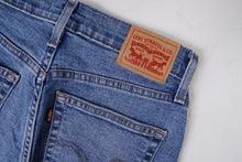 Load image into Gallery viewer, Levi's Jeans | Women's 29