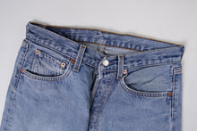 Load image into Gallery viewer, Vintage 90s Levi's Jeans | 31/32