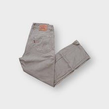 Load image into Gallery viewer, Vintage Levi's Jeans | 35/32