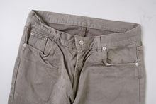 Load image into Gallery viewer, Vintage Levi's Jeans | 35/32