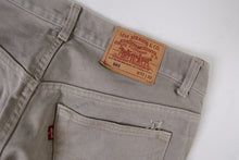 Load image into Gallery viewer, Vintage Levi's Jeans | 35/32