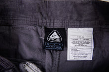Load image into Gallery viewer, Vintage 2000s Nike ACG Pants | 32