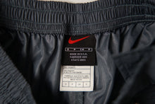 Load image into Gallery viewer, Vintage Nike Trackpants | S