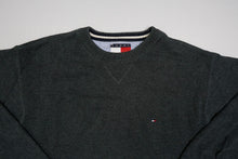 Load image into Gallery viewer, Vintage Tommy Hilfiger Sweater | L