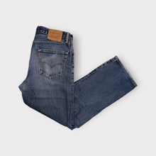 Load image into Gallery viewer, Vintage Levi&#39;s Jeans | 33/30