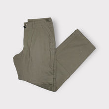 Load image into Gallery viewer, Jack Wolfskin Pants | 33