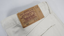 Load image into Gallery viewer, Vintage Levi&#39;s Jeans | 38/34
