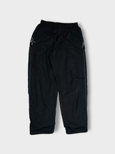 Load image into Gallery viewer, Vintage Umbro Trackpants | M