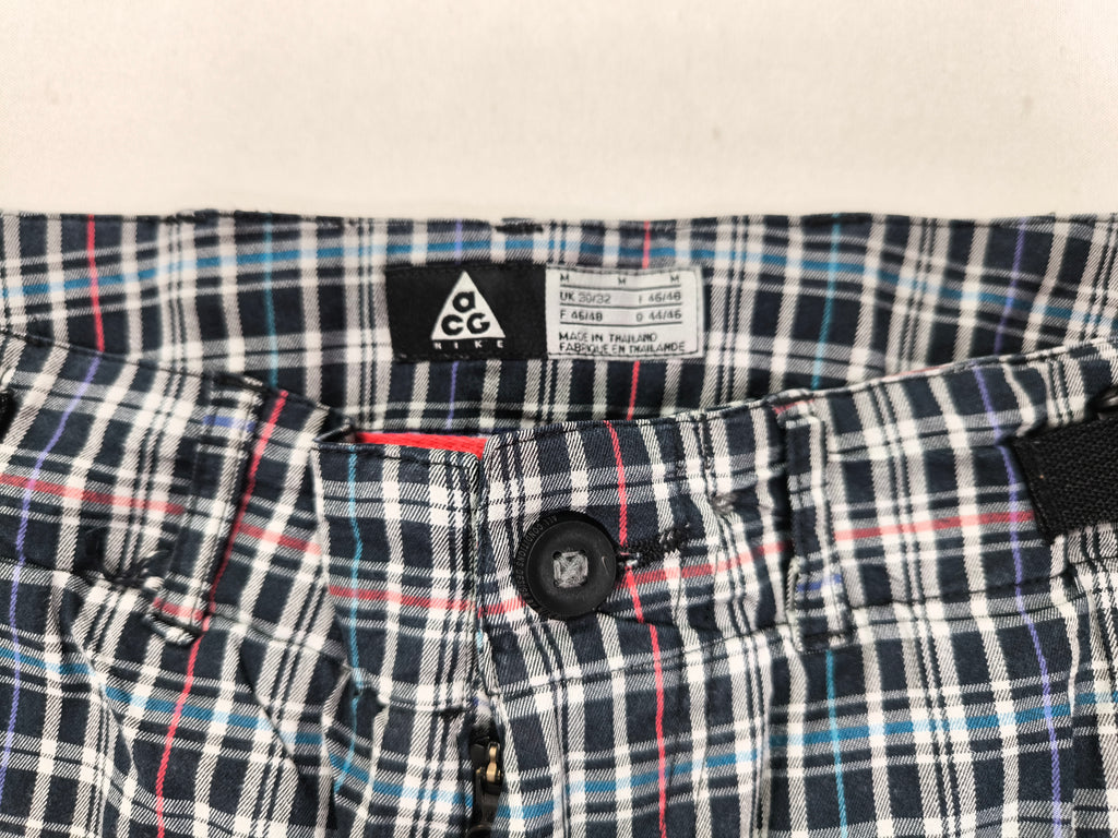 Vintage Nike ACG Shorts | M