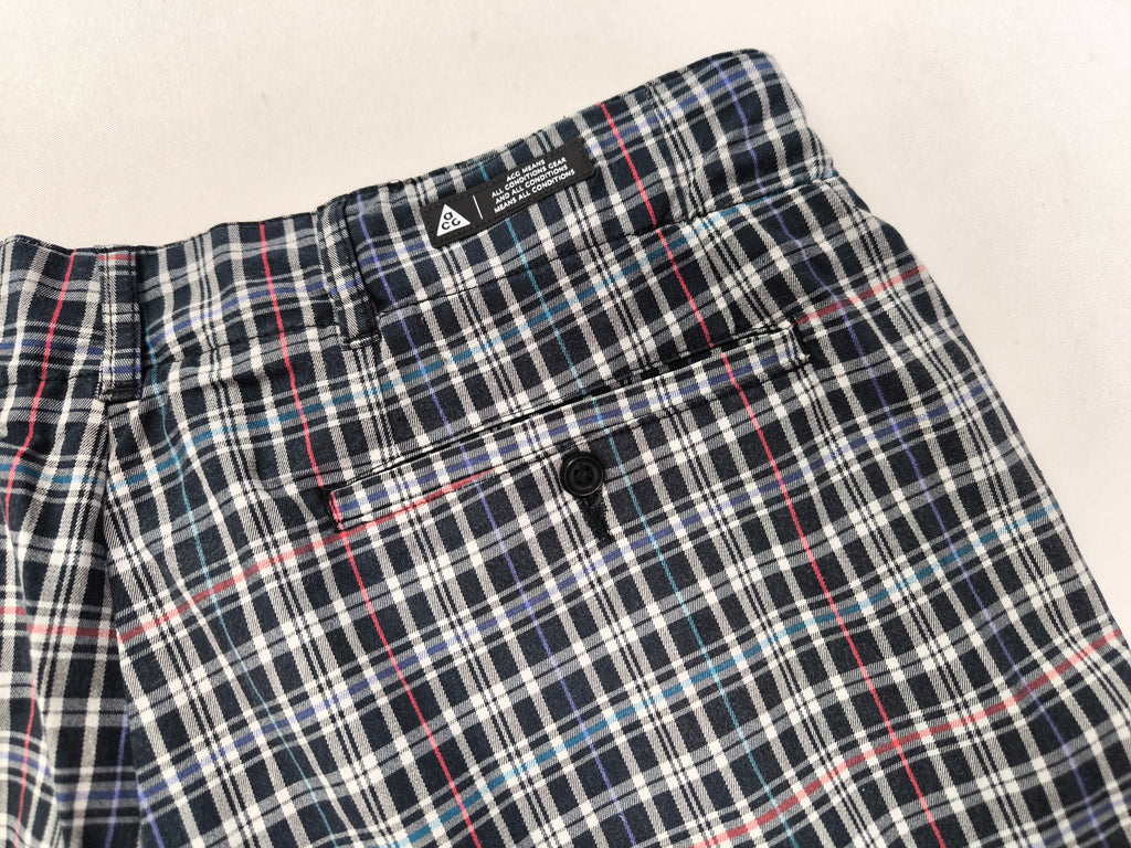 Vintage Nike ACG Shorts | M