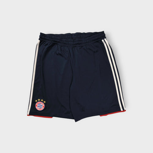 Adidas FC Bayern Shorts | XL