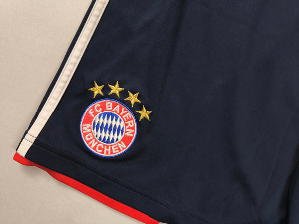 Adidas FC Bayern Shorts | XL
