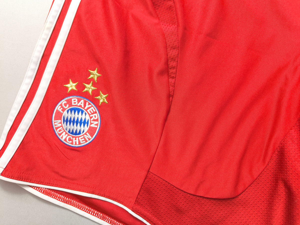 Vintage Adidas FC Bayern Shorts | XL