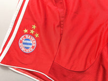 Load image into Gallery viewer, Vintage Adidas FC Bayern Shorts | XL