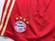Load image into Gallery viewer, Vintage Adidas FC Bayern Shorts | L