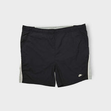 Load image into Gallery viewer, Vintage Nike Shorts | M
