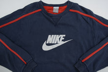 Load image into Gallery viewer, Vintage Nike Sweater | M