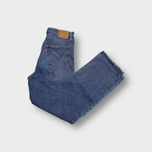 Load image into Gallery viewer, Vintage Levi's Jeans | 30/32