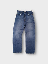 Load image into Gallery viewer, Vintage Levi's Jeans | 30/32