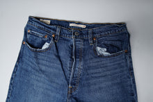 Load image into Gallery viewer, Vintage Levi's Jeans | 30/32