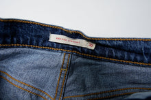 Load image into Gallery viewer, Vintage Levi's Jeans | 30/32