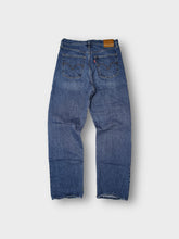 Load image into Gallery viewer, Vintage Levi's Jeans | 30/32