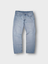 Load image into Gallery viewer, Vintage Levi's Jeans | 32/30