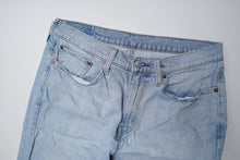 Load image into Gallery viewer, Vintage Levi's Jeans | 32/30