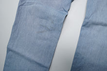 Load image into Gallery viewer, Vintage Levi's Jeans | 32/30