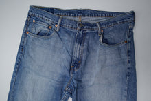 Load image into Gallery viewer, Vintage Levi's Jeans | 36/30