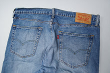 Load image into Gallery viewer, Vintage Levi's Jeans | 36/30