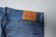 Load image into Gallery viewer, Vintage Levi's Jeans | 36/30