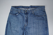 Load image into Gallery viewer, Vintage Levi's Jeans | 36/32