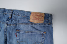 Load image into Gallery viewer, Vintage Levi's Jeans | 36/32