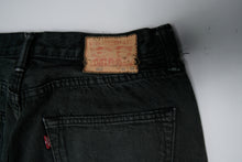 Load image into Gallery viewer, Vintage Levi's Jeans | 32/34