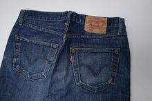 Load image into Gallery viewer, Vintage Levi's Jeans | 31/32
