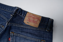 Load image into Gallery viewer, Vintage Levi's Jeans | 31/32