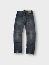 Load image into Gallery viewer, Vintage Levi's Jeans | 32/34