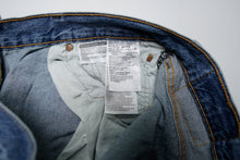 Load image into Gallery viewer, Vintage Levi's Jeans | 36/32